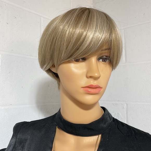NWT 8” ash lights sandy beige light gold short unisex soft light wig averagesize - Picture 5 of 16